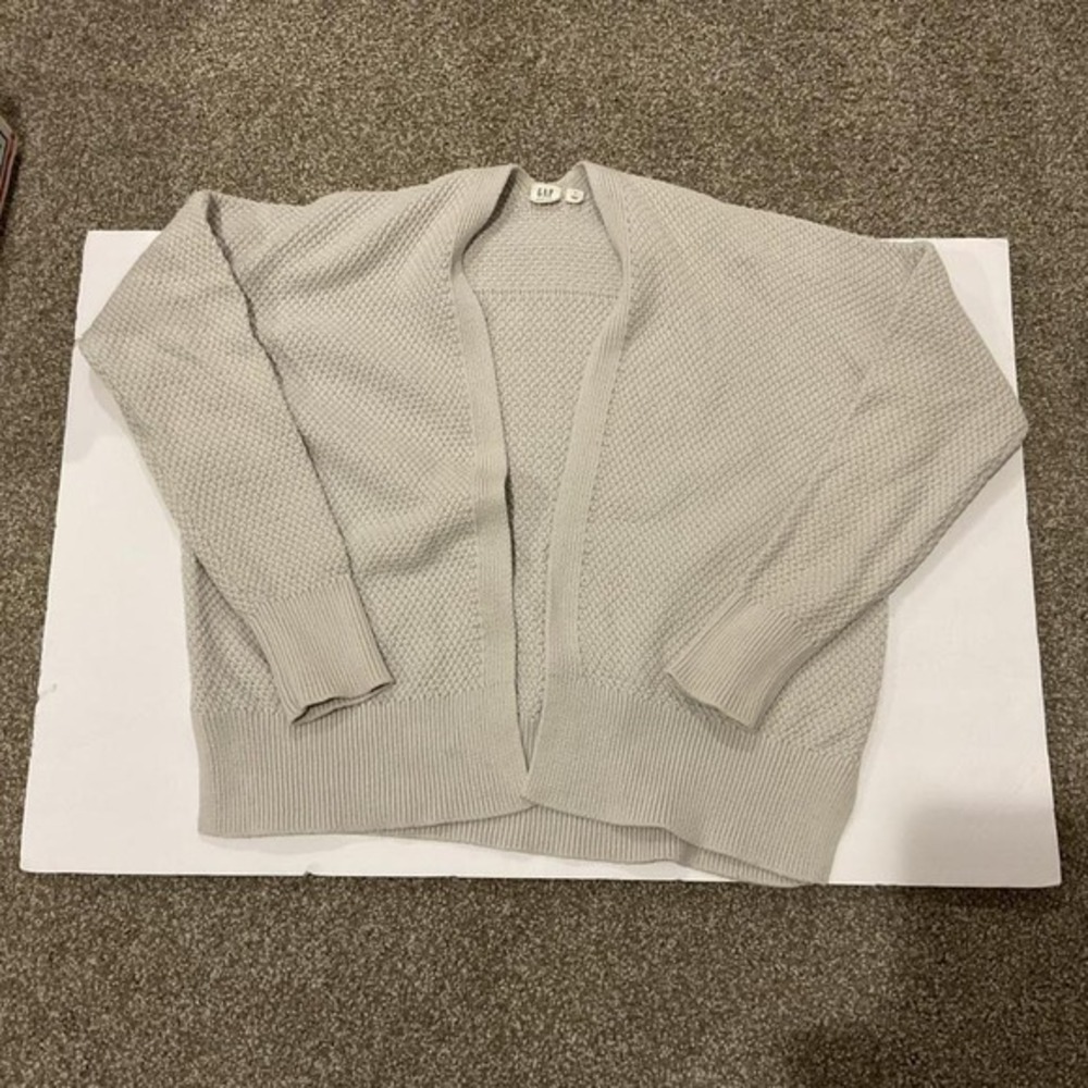 Gap Women's Sustainable Cottage core‎ Cable Knit Cardigan Gap for Good Recycle